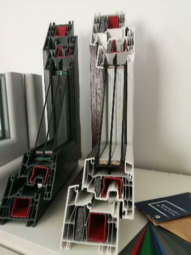 Okna PCV, rolety zewnętrzne, drzwi, bramy rolowane i segment