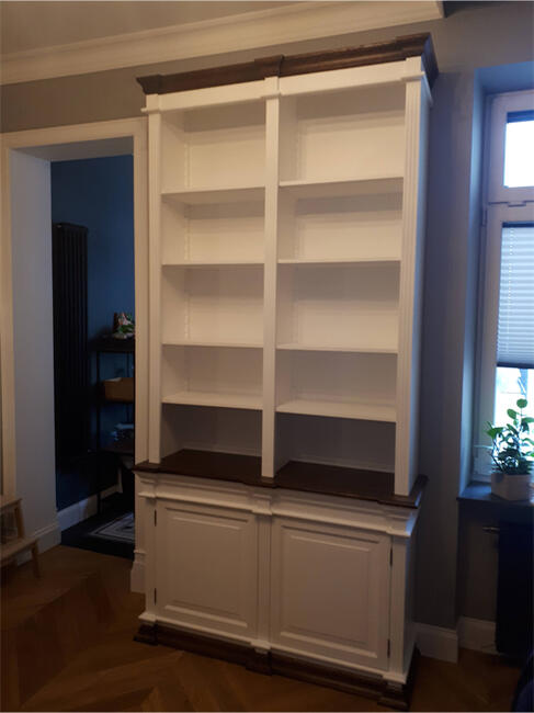 Regał na książki. biblioteczka