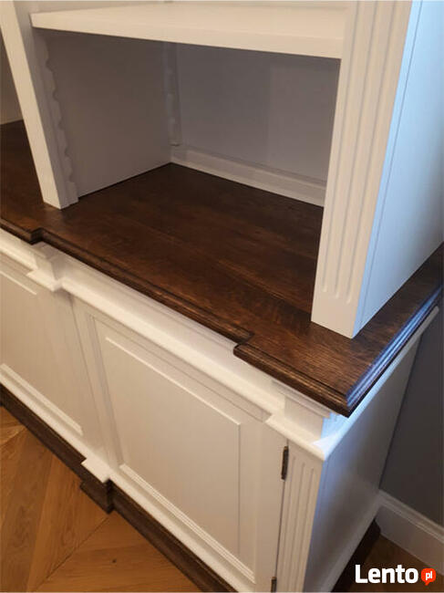 Regał na książki. biblioteczka