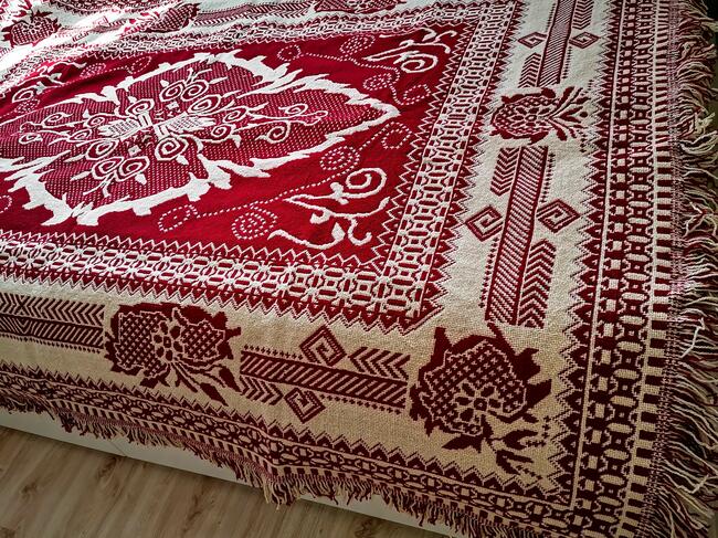 Narzuty na łóżko /fotele