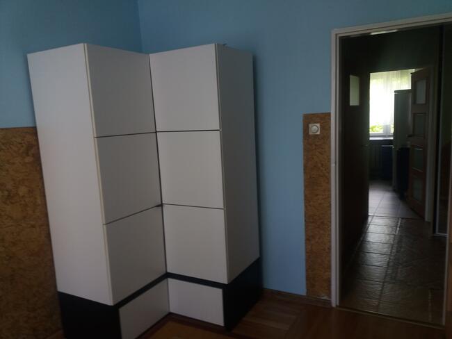 bezpośrednio ładne mieszkanie trzypokojowe na pokoje.