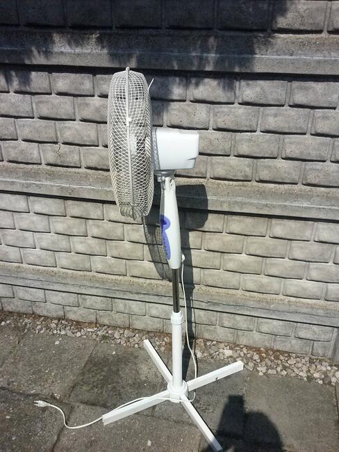 Wentylator stojący na nodze, wiatrak, 90 zł.