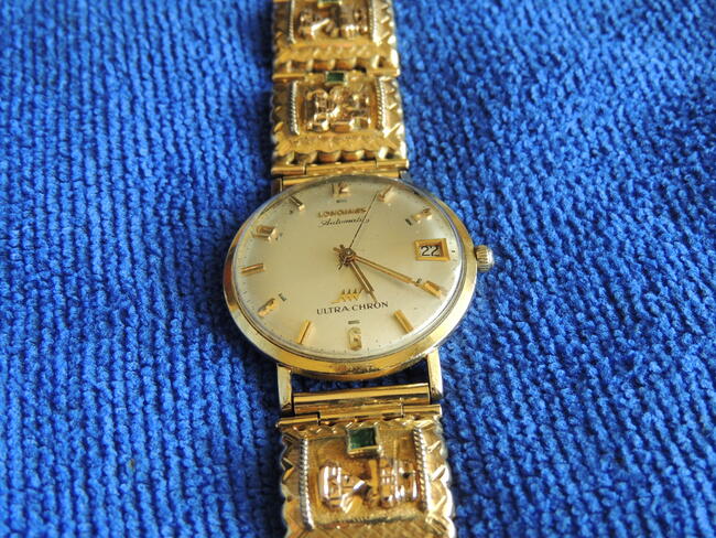 Złoty, 18k zegarek Longines z bransoletą i pierścieniem.