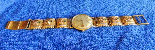 Złoty, 18k zegarek Longines z bransoletą i pierścieniem.