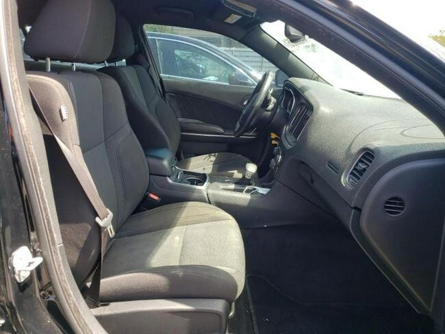 Dodge Charger 2018, 3.6L, 4x4, uszkodzona szyba