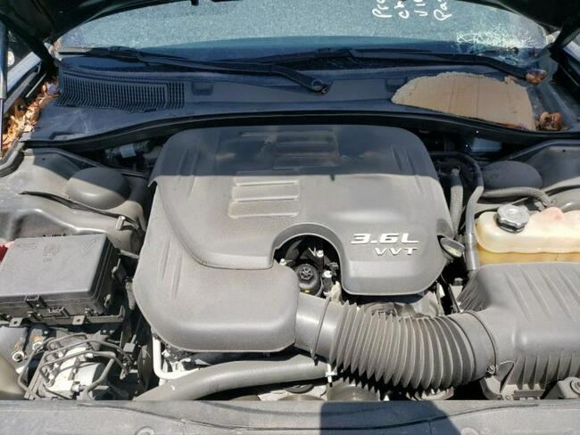 Dodge Charger 2018, 3.6L, 4x4, uszkodzona szyba