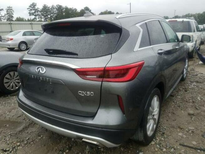 Infiniti QX50 2019, 2.0L, Essential, porysowany lakier