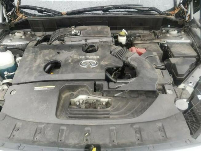 Infiniti QX50 2019, 2.0L, Essential, porysowany lakier