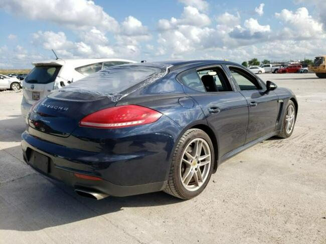 Porsche Panamera 2016, 3.6L, porysowany lakier