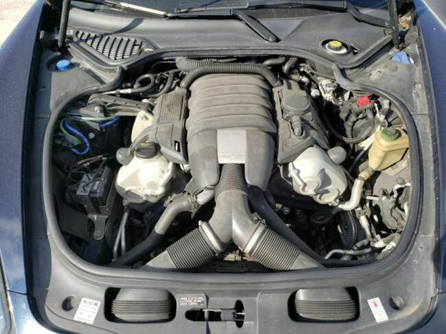 Porsche Panamera 2016, 3.6L, porysowany lakier