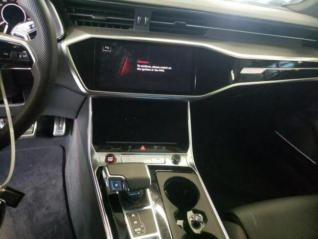 Audi RS7 2021, 4.0L, 4x4, uszkodzenie mechaniczne