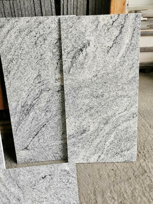 Płytki granitowe VISCONT WHITE DUKE 61x30,5x1,2 poler