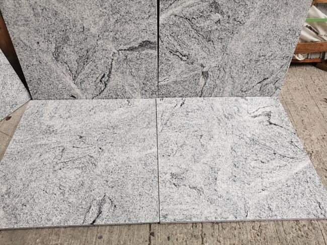 Płytki Granitowe VISCONT WHITE DUKE 60x60x1,5 poler