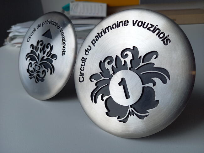 Guzy drogowe - Oznaczenia ścieżki rowerowej SIG Polska