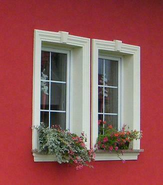 Gzymsy, listwy elewacyjne