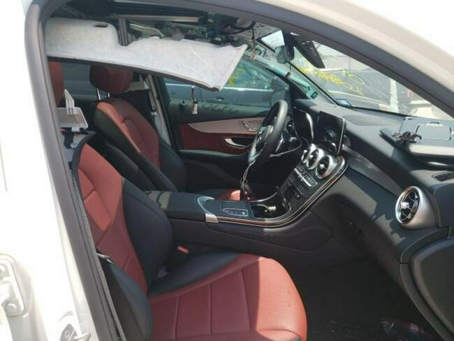 Mercedes GLC 300 2021, 2.0L, 4x4, po gradobiciu