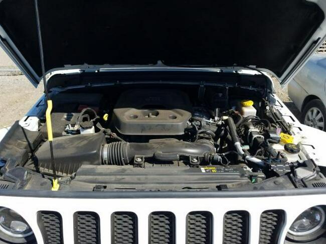 Jeep Wrangler 2019, 2.0L, 4x4, porysowany lakier
