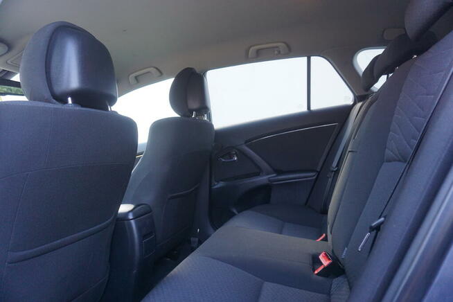 Sprzedam Toyotę Avensis III Kombi