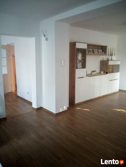 Sprzedam budynek mieszkalny+obiekty gospodarcze