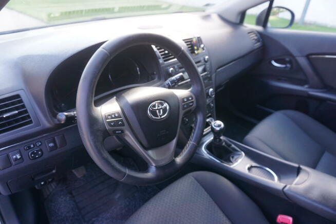 Sprzedam Toyotę Avensis III Kombi