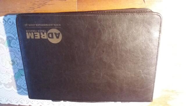 sprzedam 3 teczki skura