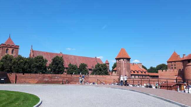 Nie chcesz siedzieć w domu? Lubisz weekendowe wypady?