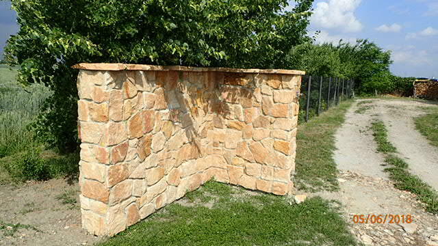 Kamień na ogrodzenie