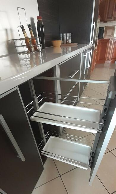 Meble na wymiar / kuchnie / szafy