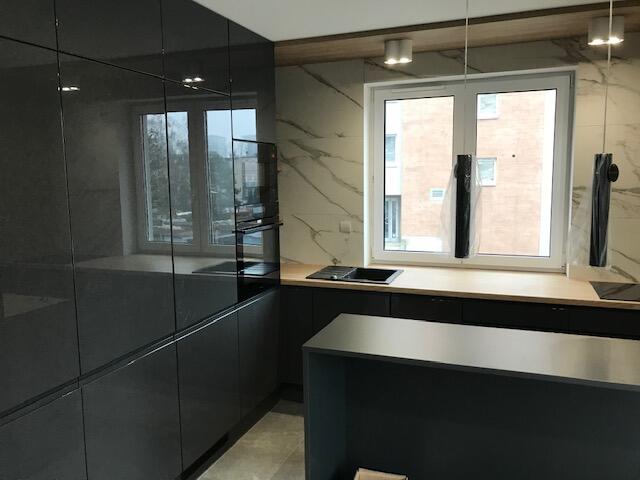 Meble na wymiar / kuchnie / szafy