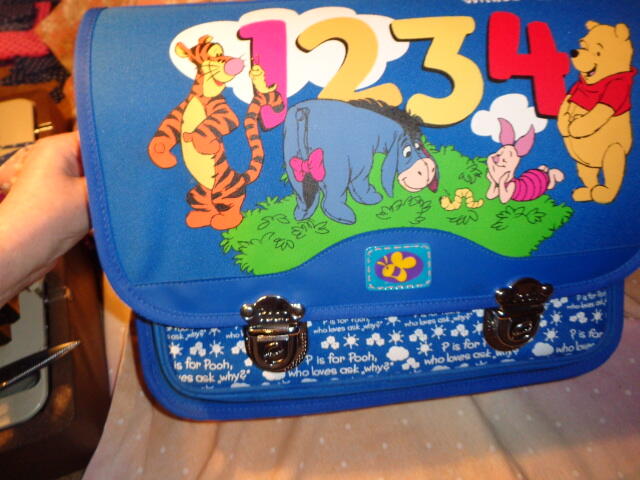 SZtywna teczka - plecak szkolny nowy