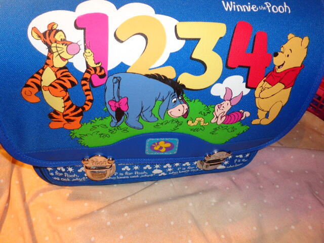 SZtywna teczka - plecak szkolny nowy