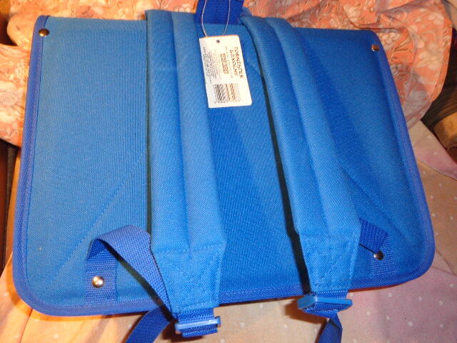 SZtywna teczka - plecak szkolny nowy