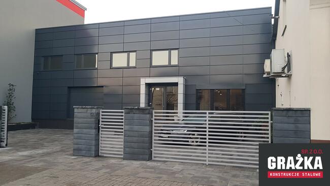 Hala magazyn garaż z płyty warstwowej konstrukcje stalowe