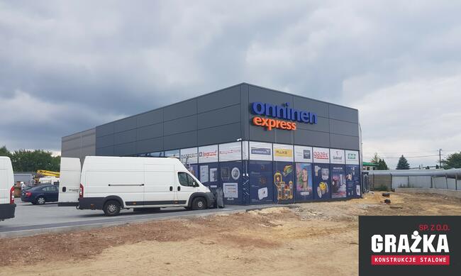 Hala magazyn garaż z płyty warstwowej konstrukcje stalowe