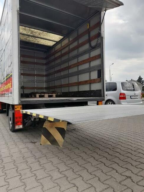 TRANSPORT • PRZEPROWADZKI • WYWÓZ MEBLI • 24/7