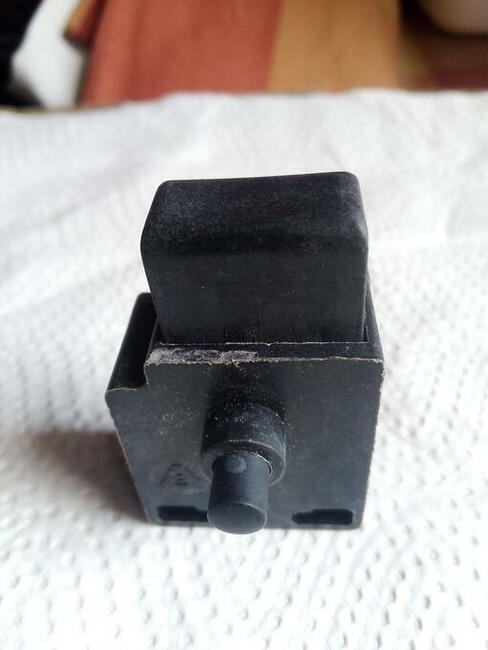 Sprzedam wyłącznik