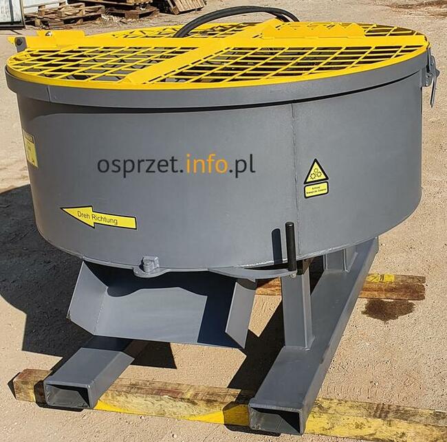Mieszalnik bębnowy do betonu i pasz 600-1800 litrów