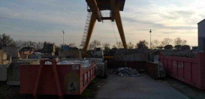 szt. 2 suwnice bramowe 30-tonowe