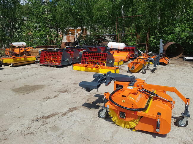 Zamiatarka szczotkowa, odśnieżarka, obmiatarka ZE 120-200 cm