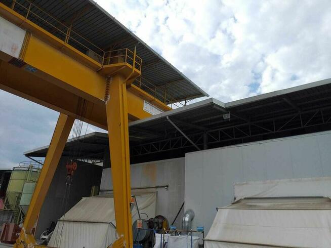 szt. 2 suwnice bramowe 30-tonowe