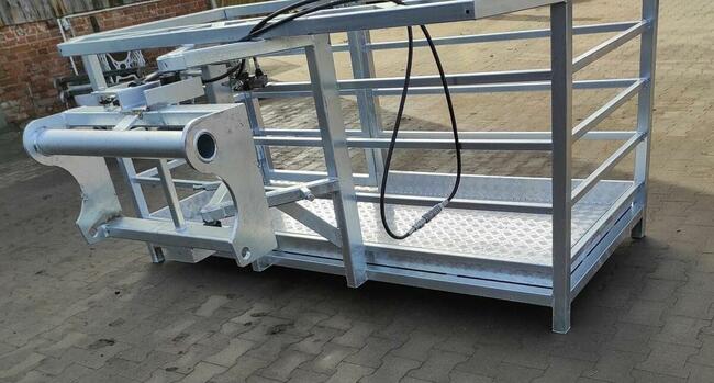 Kosz narzędziowy, OCYNK, podest do ładowarki, kosz prosty