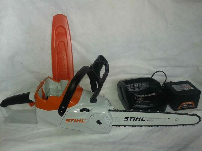 Nowa pilarka akumulatorowa STIHL MSA 140 pila lekka
