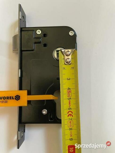 Zamek do drzwi do domku holenderskiego