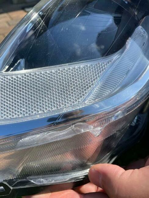 VOLVO S60 prawa lampa prawy reflektor ksenon xenon