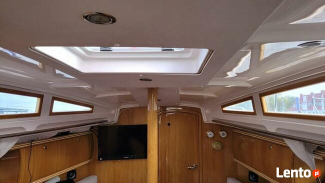 Czarter jachtu wynajem Mazury jacht Shine30 3 kabiny lodówka