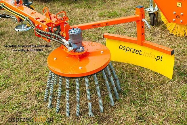 Odchwaszczarka, szczotka do usuwania chwastów - do ciągnika