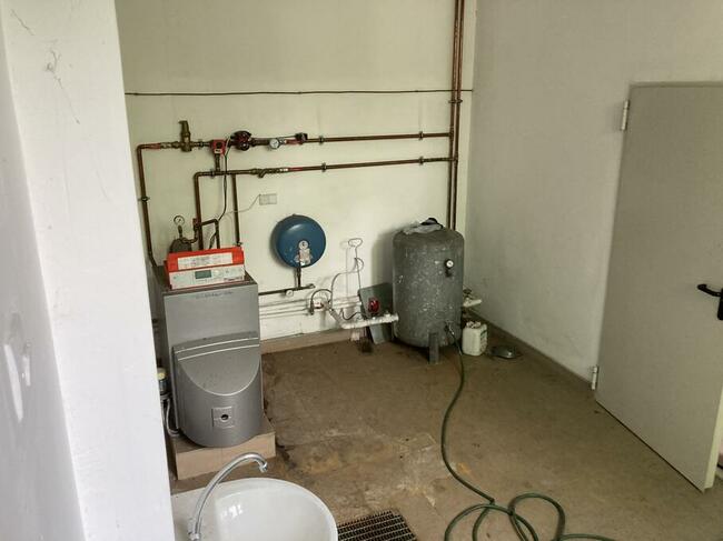 Sprzedaż budynek z działką w miejscowości Urle