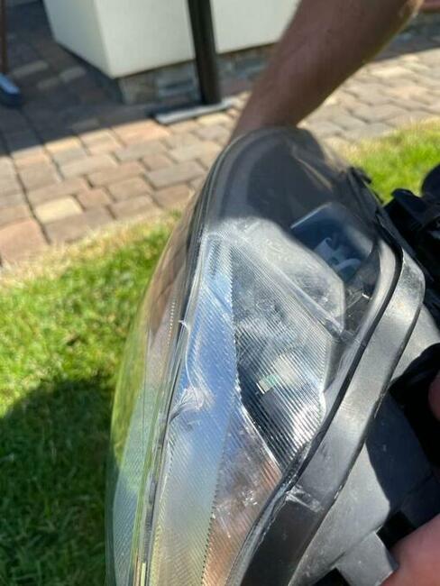 VOLVO S60 prawa lampa prawy reflektor ksenon xenon