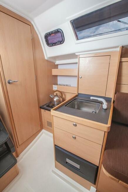 Czarter wynajem jachtu Mazury jacht Phila900 trzy kabiny