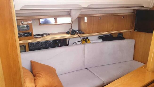 Czarter jachtu wynajem Mazury jacht Shine30 3 kabiny lodówka